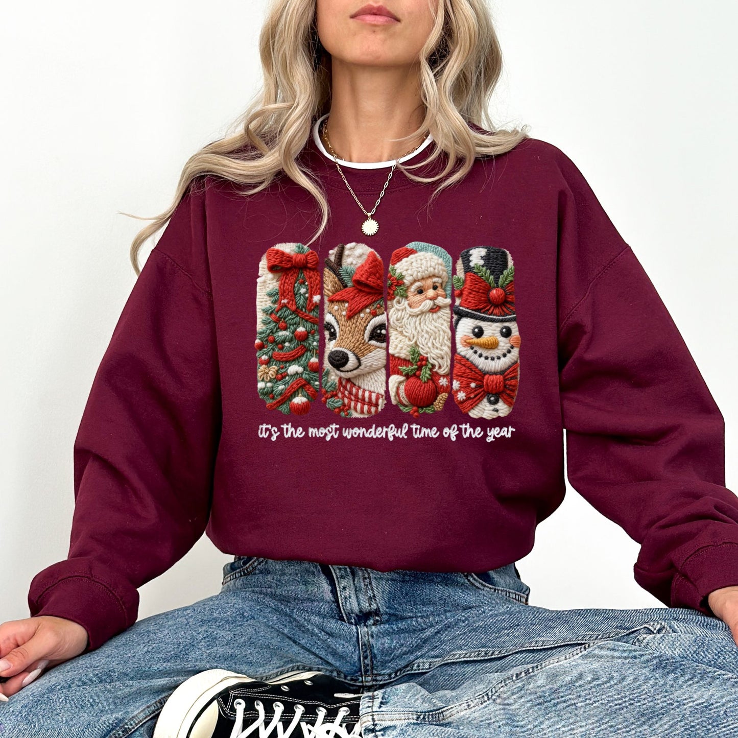 Faux Yarn Christmas Characters Sweatshirt – Cozy Holiday Graphic Pullover