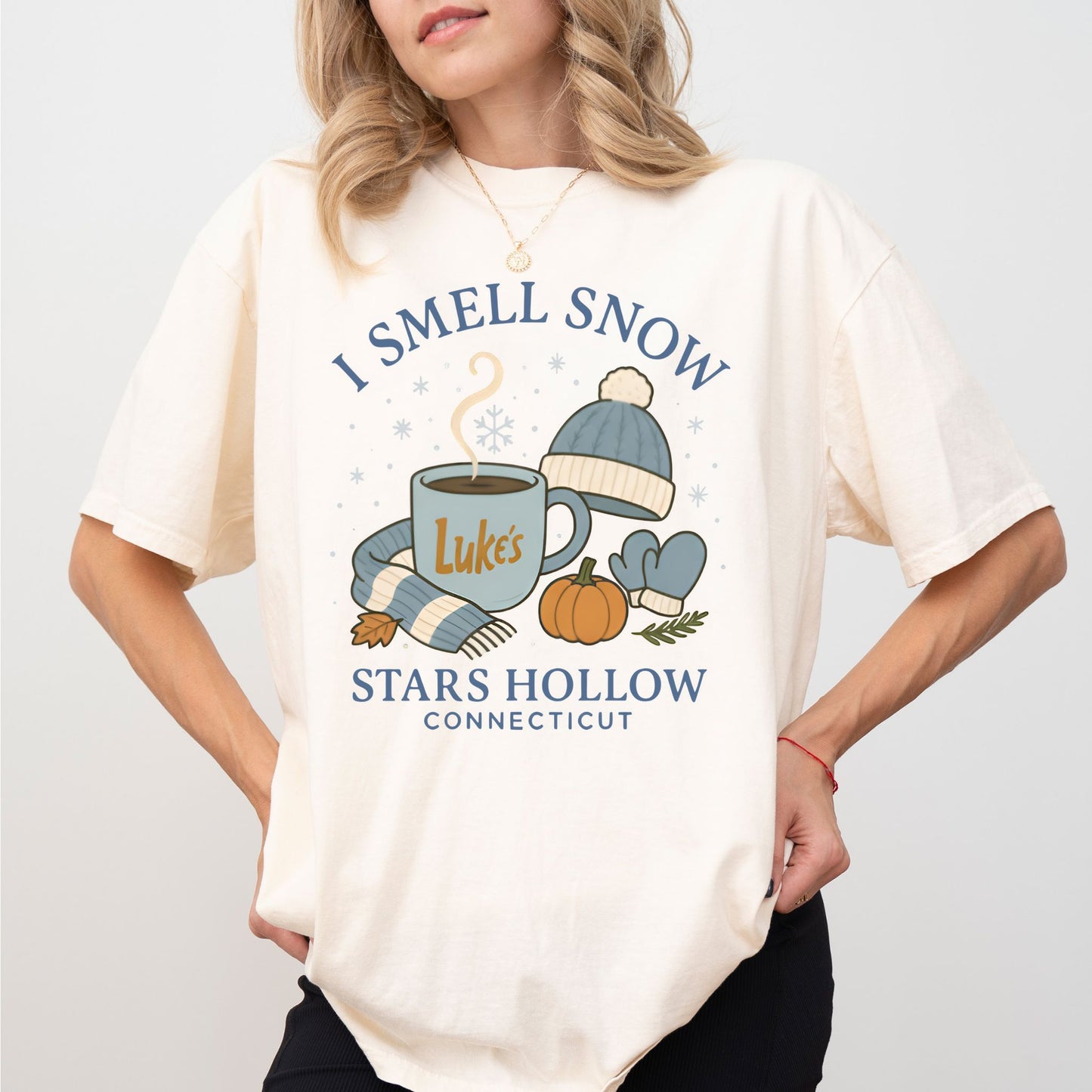 Comfort Colors® I Smell Snow Stars Hollow Graphic Tee – Cozy Winter T-Shirt