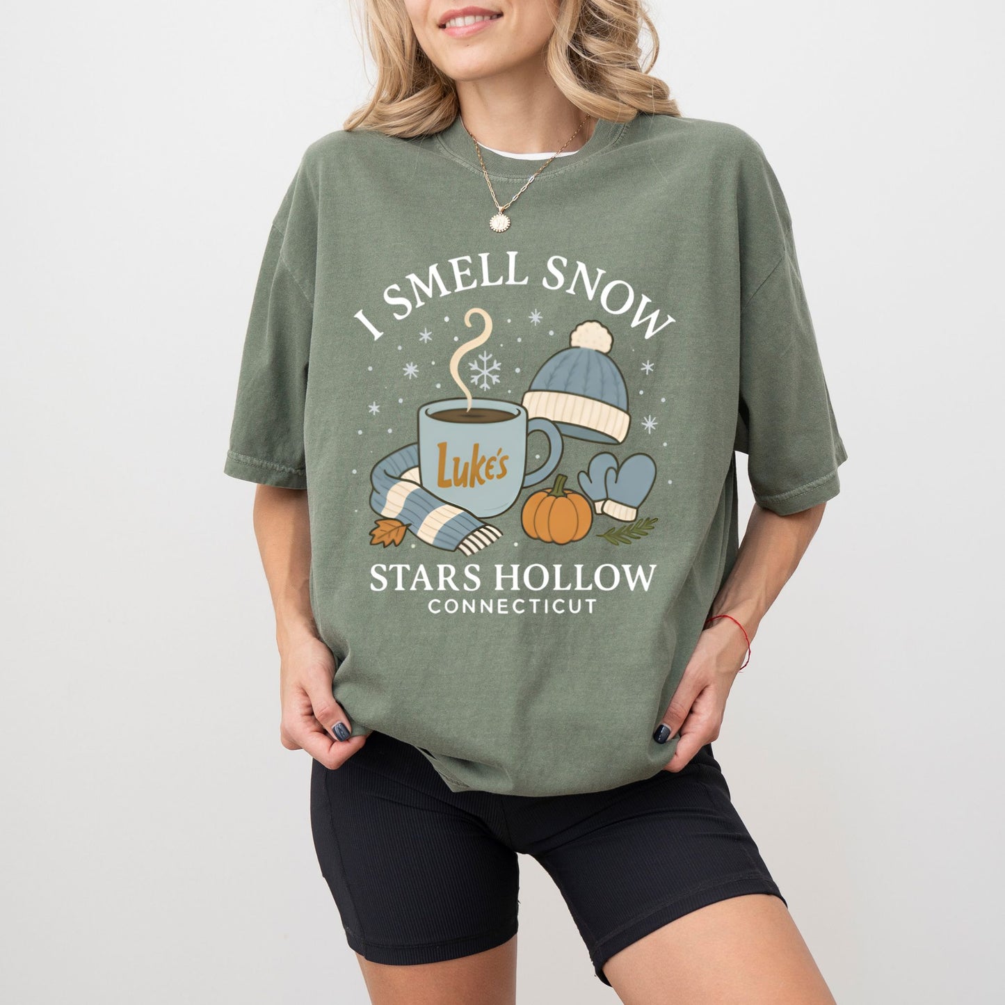 Comfort Colors® I Smell Snow Stars Hollow Graphic Tee – Cozy Winter T-Shirt