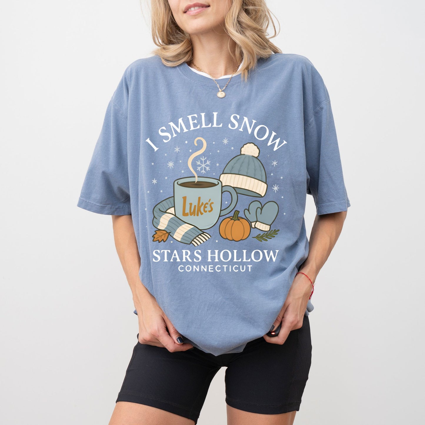 Comfort Colors® I Smell Snow Stars Hollow Graphic Tee – Cozy Winter T-Shirt