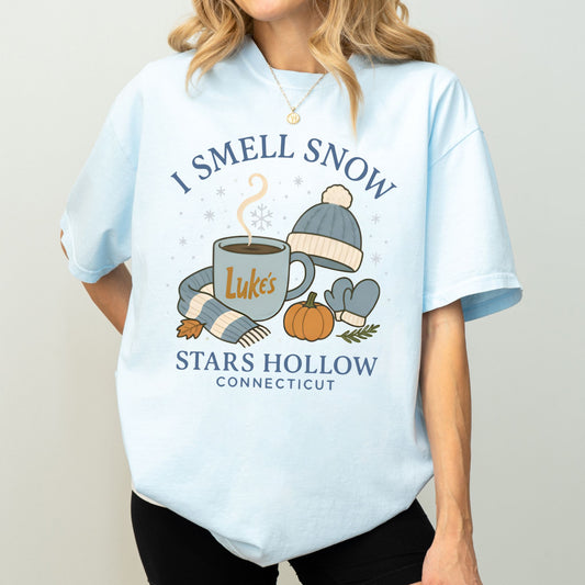 Comfort Colors® I Smell Snow Stars Hollow Graphic Tee – Cozy Winter T-Shirt