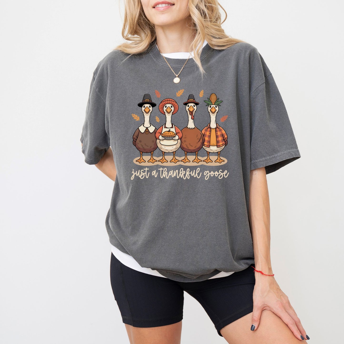 Just a Thankful Goose T-Shirt – Comfort Colors® Funny Thanksgiving Tee