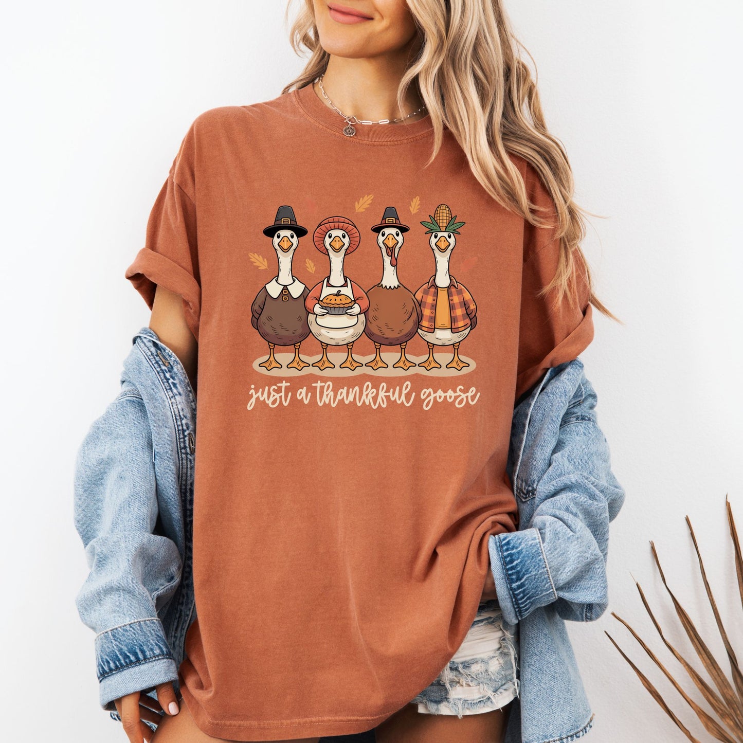 Just a Thankful Goose T-Shirt – Comfort Colors® Funny Thanksgiving Tee