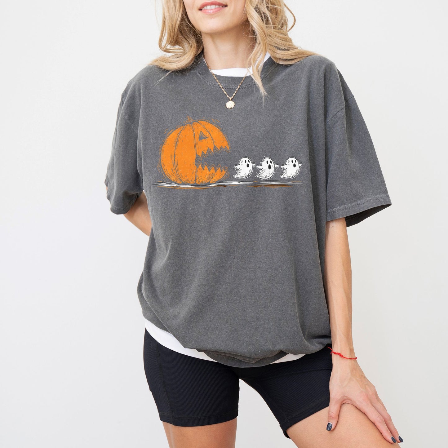Pumpkin Ghost Chase Halloween T-Shirt