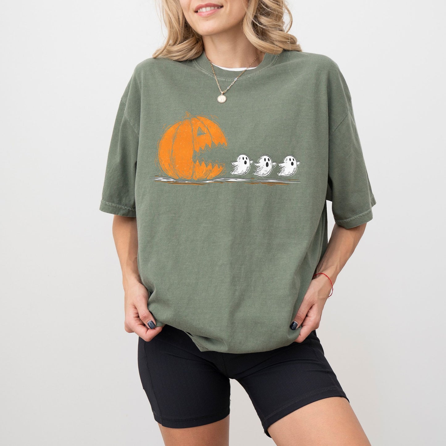 Pumpkin Ghost Chase Halloween T-Shirt